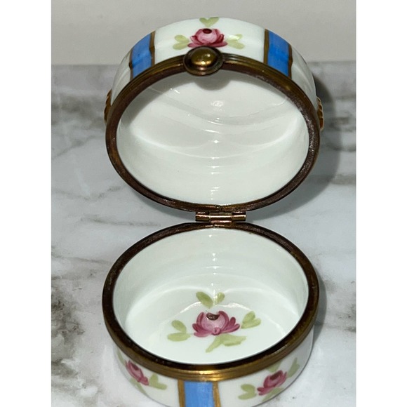 Vintage F.A. Limoge France Main Porcelain Hat Box Trinket Box - Picture 3 of 4